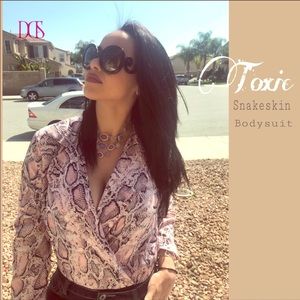 5 ⭐️ Toxic - Pink SnakeSkin Print Bodysuit